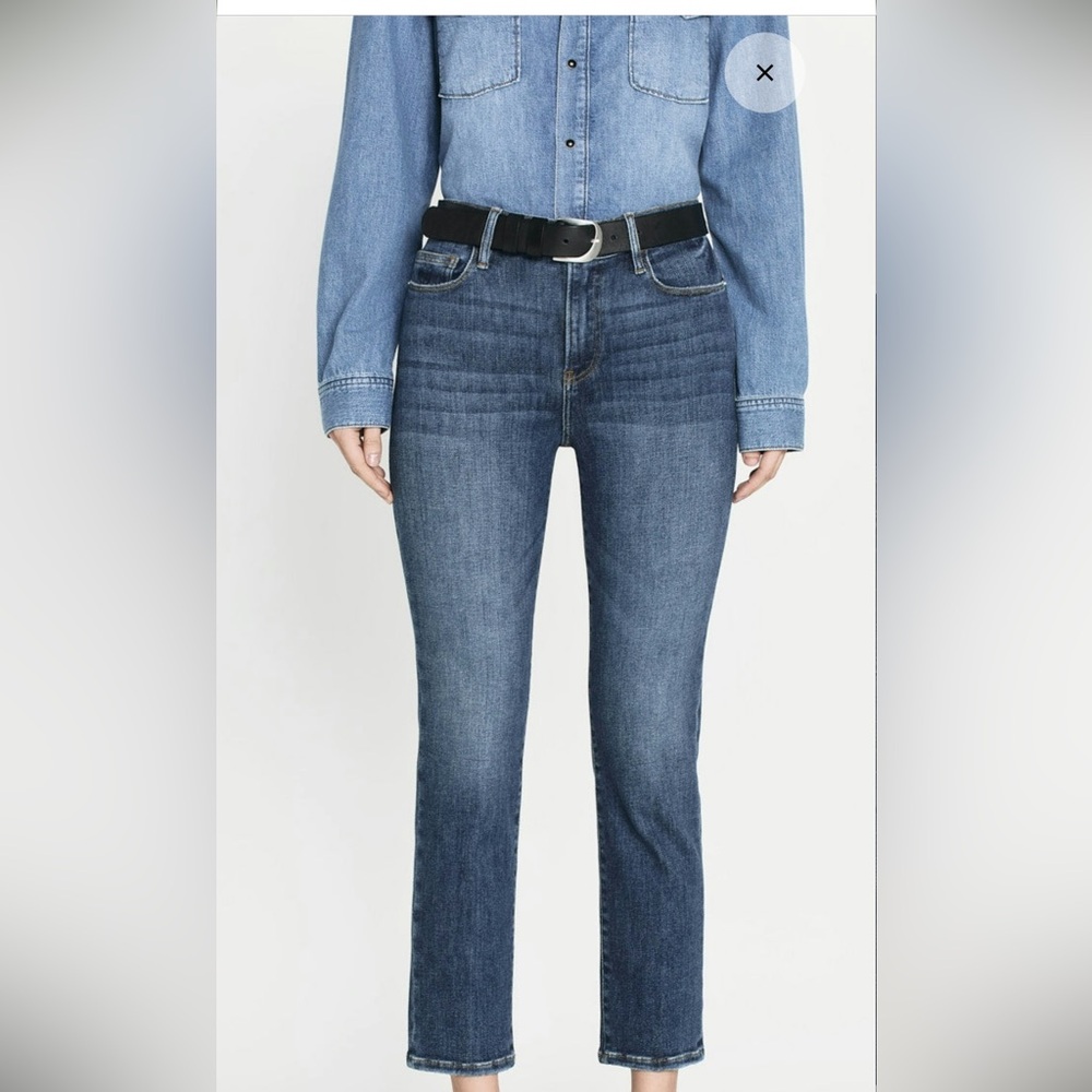 FRAME LE HIGH STRAIGHT UTOPIA JEANS. Size 30. Light blue wash. High Rise.